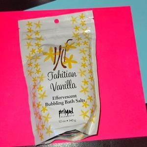 Brand New Tahitian Vanilla Effervescent Bubbling Bath Salts
